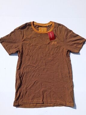 Men’s XS GUESS Los Angeles Dorado Gold Striped Crew Neck Logo Casual Shirt NWT